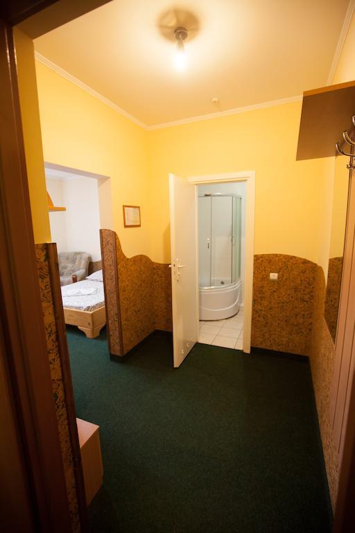 Formula 1 Motel İvano-Frankivsk Oda fotoğraf
